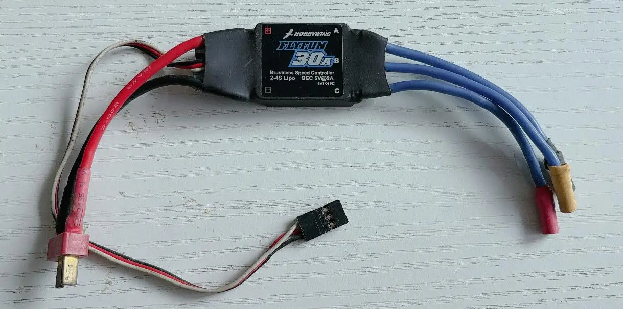 

90% New Hobbywing FlyFun 30A ESC 2– 4s LipoBEC: Linear mode BEC speed controller for RC airplane fixwing