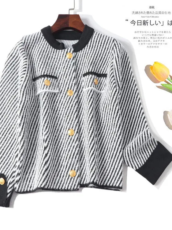 

New Exquisite and minimalist diagonal striped high-end knitted short Coats jacket PI0T34