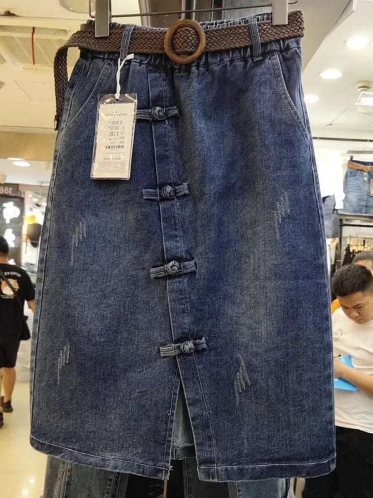 

Весенне-осенняя юбка трапециевидной формы с высокой талией, уличная однотонная юбка 2024, новые европейские товары, элитные летние юбки для женщин