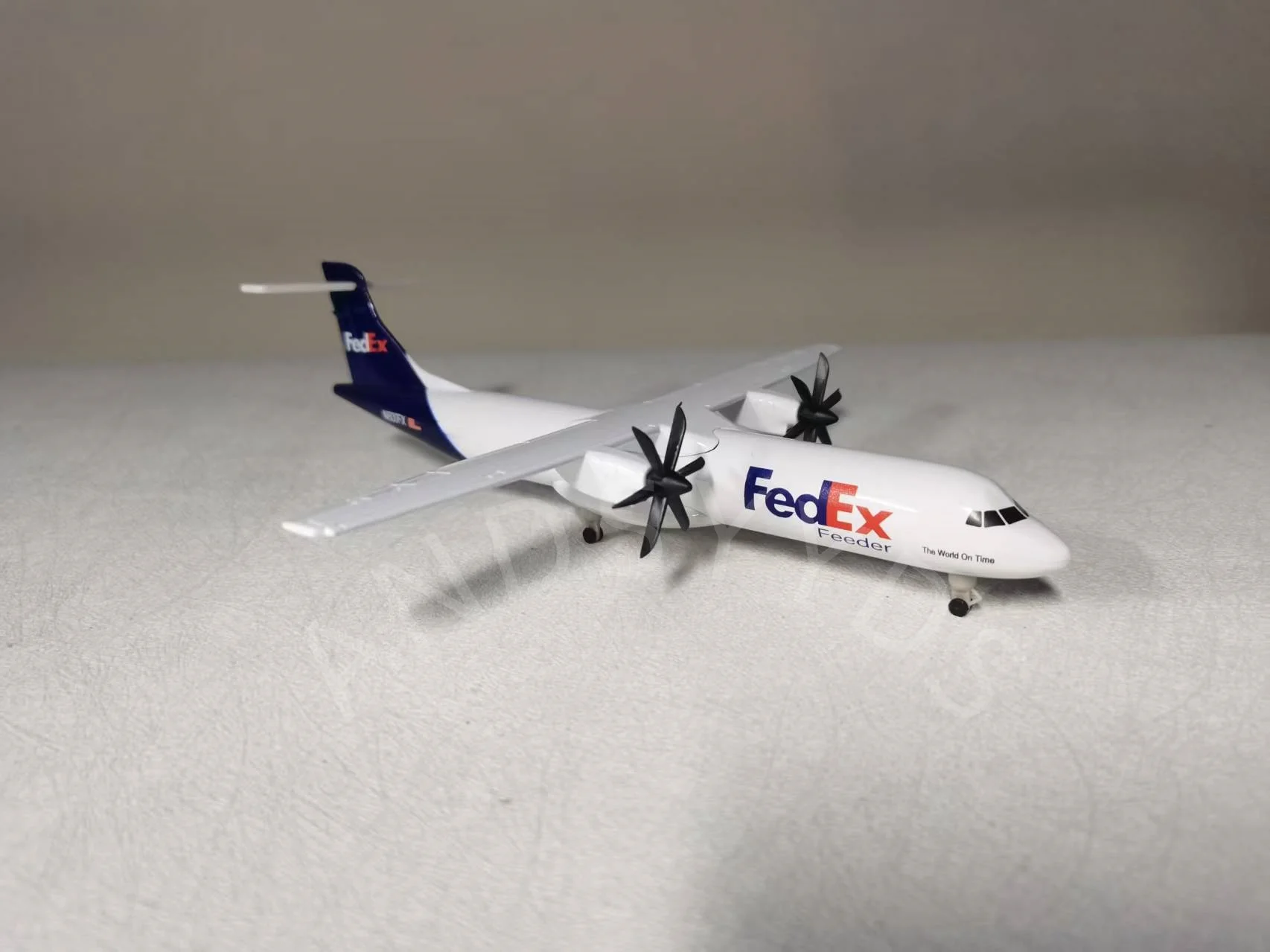 دييكاست الطائرات فيديكس ATR سبيكة المواد المعدنية 20 سنتيمتر نموذج طائرة مع عجلة الهبوط التروس طائرة لعشاق الطيران هدية #3