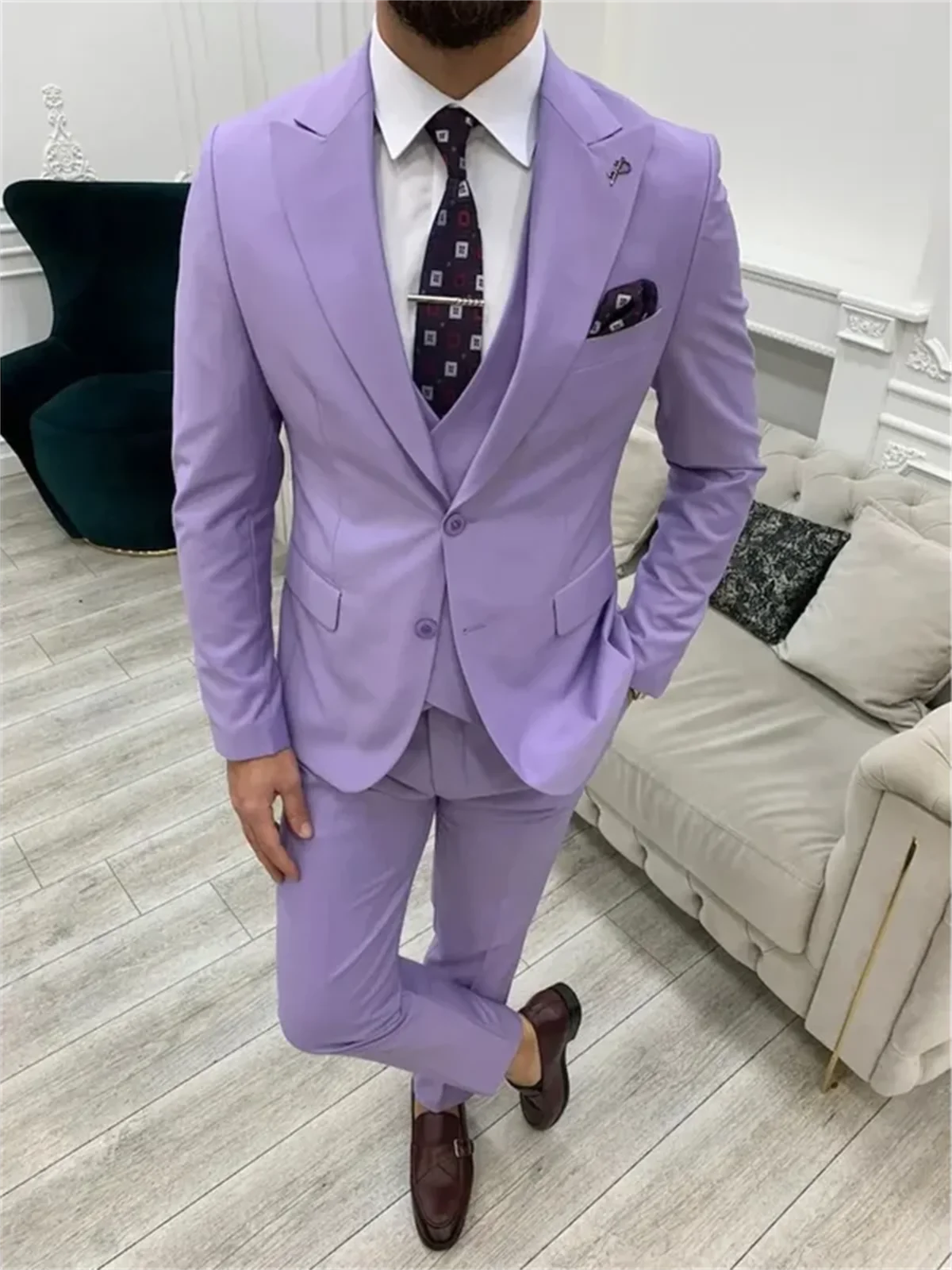 3 Piece Light Purple Men\'s Suits  Elegant Full Set Single Breasted Peaked Lapel Formal Outwear（Jacket+Pants+Vest) Costume