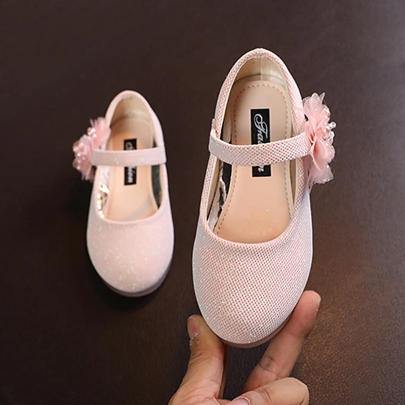 Ragazze suola morbida tinta unita fagioli scarpe bambini ragazze scarpe da principessa fiore di perle Design primavera scarpe Casual