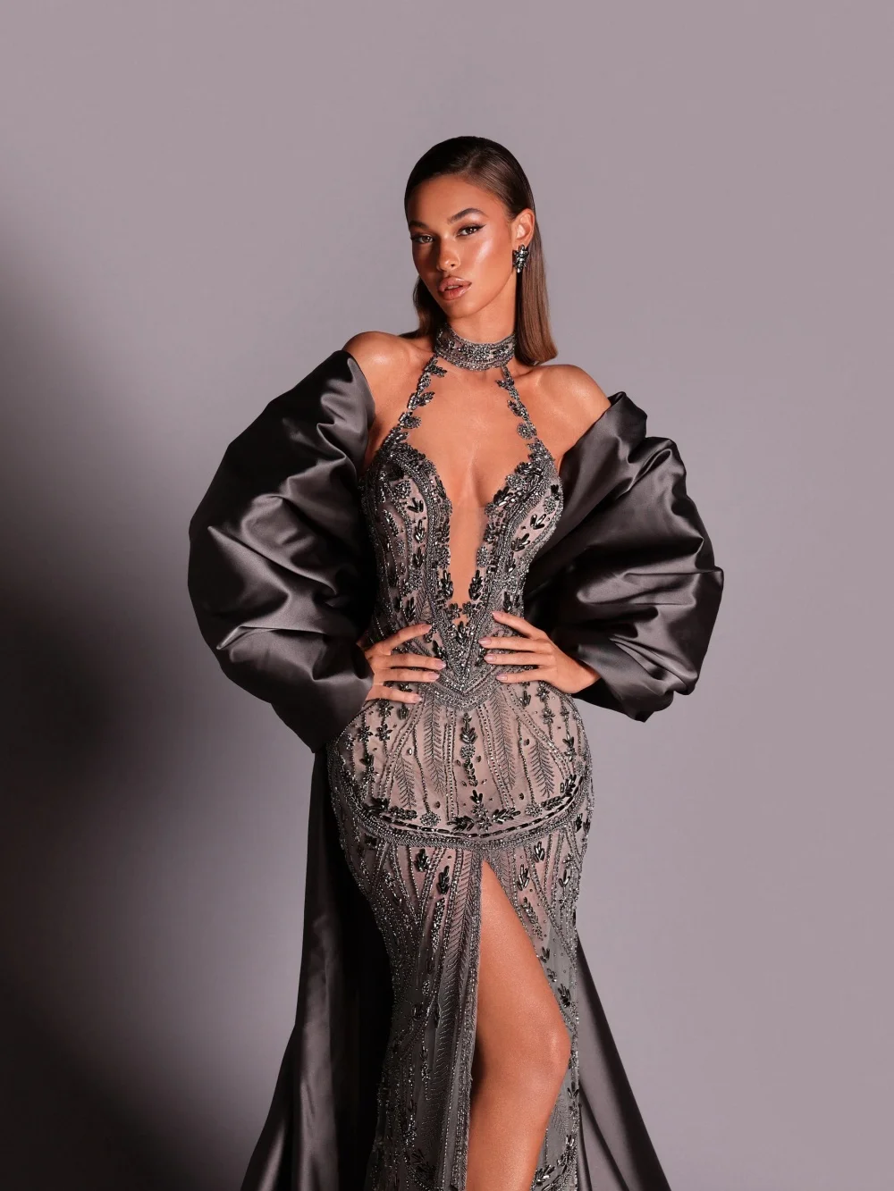 Grey Beaded Rhinestones Evening Dress Fashionable Halter High Slit Wedding Party Gown Customized Dreamy Illusion Prom Dresses