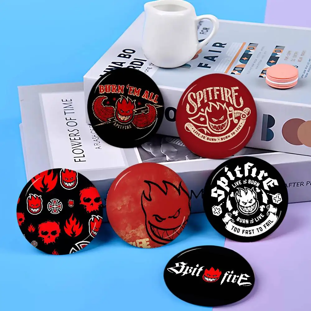S-Spit F-Fires Logo Cartoon Brooches Anime Badge Round Handmade Brooch Lapel Pins Jewelry For Backpack Clothes Gifts