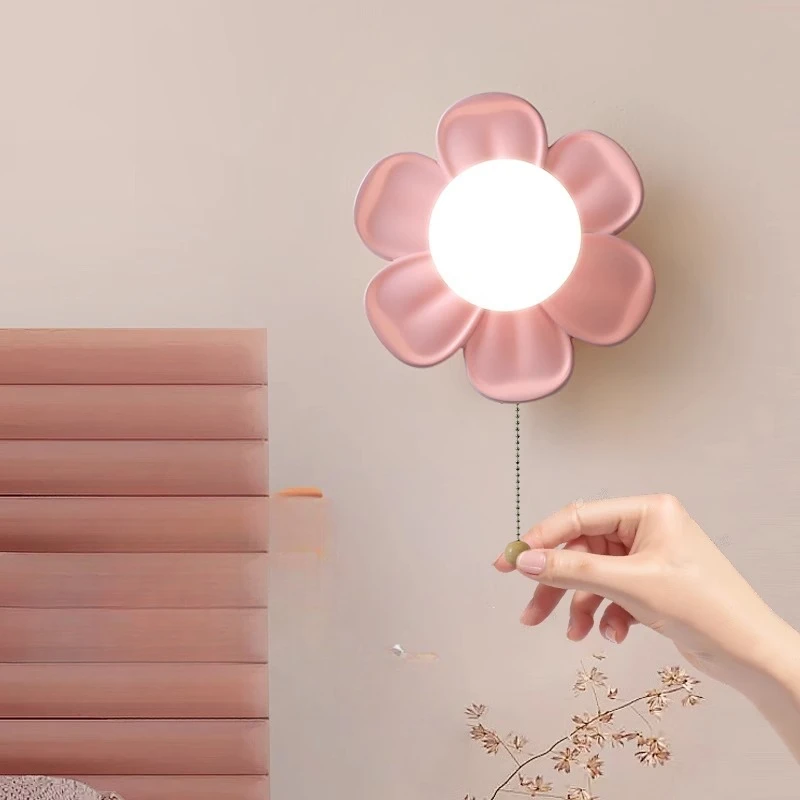 

Новинка, минималистичные настенные светильники с цветами, кремовый выключатель для детской спальни, кабинета, прикроватные светильники, фон для коридора, художественные бра
