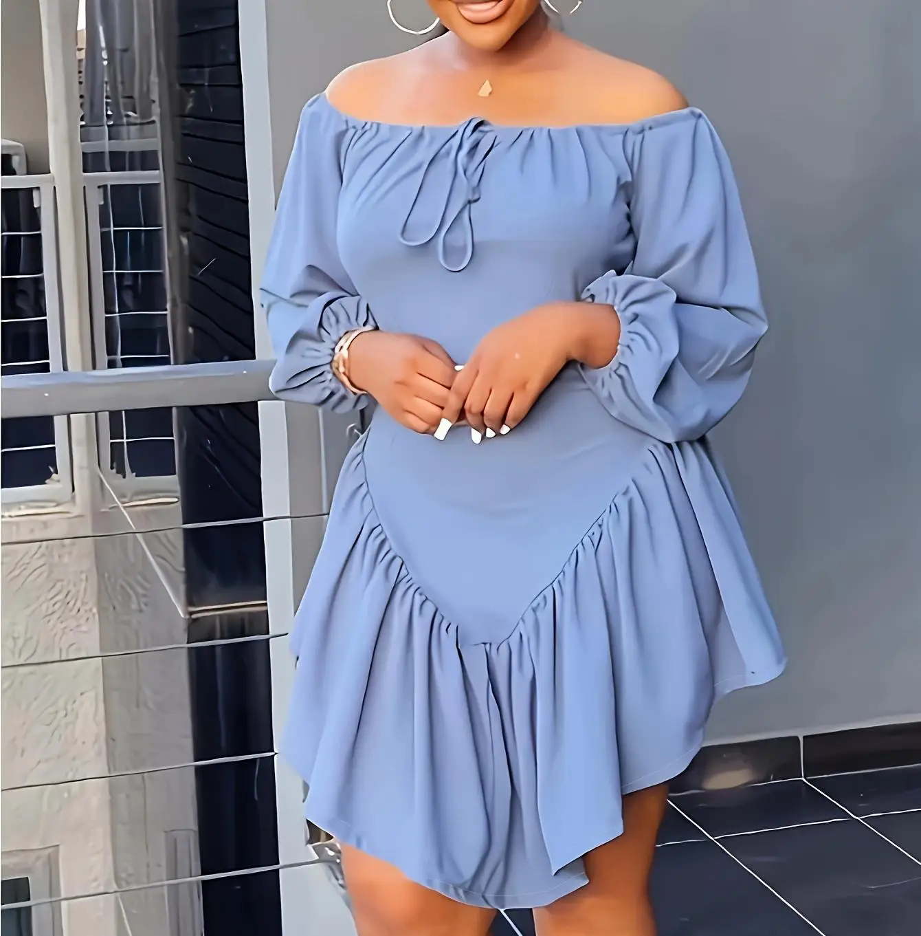 

Шикарное милое повседневное платье с открытыми плечами и лоскутной шнуровкой, оборками и однотонным дизайном