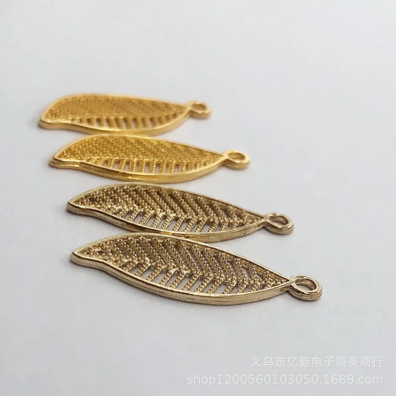 Factory Direct Sales 100Pieces diy Jewelry Hollow Out 27MM Leaf Pendant Leaf Necklace Clothing Gift Decoration Material Pendant