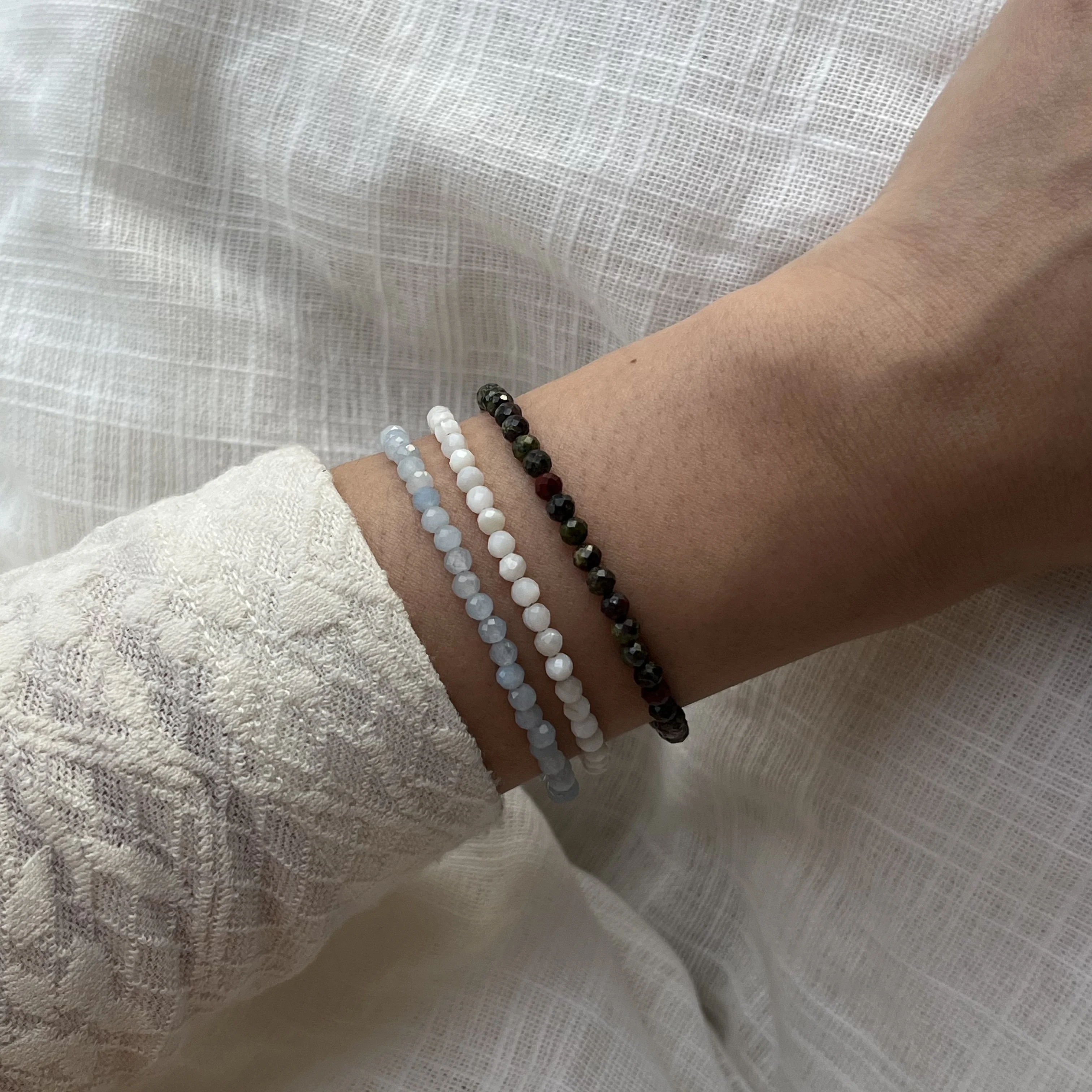 سبتمبر جوهرة الميلاد الزبرجد سوار للنساء 3 مللي متر الأوجه الخرز مجوهرات الحجر الطبيعي شفاء كريستال هدية عيد الميلاد