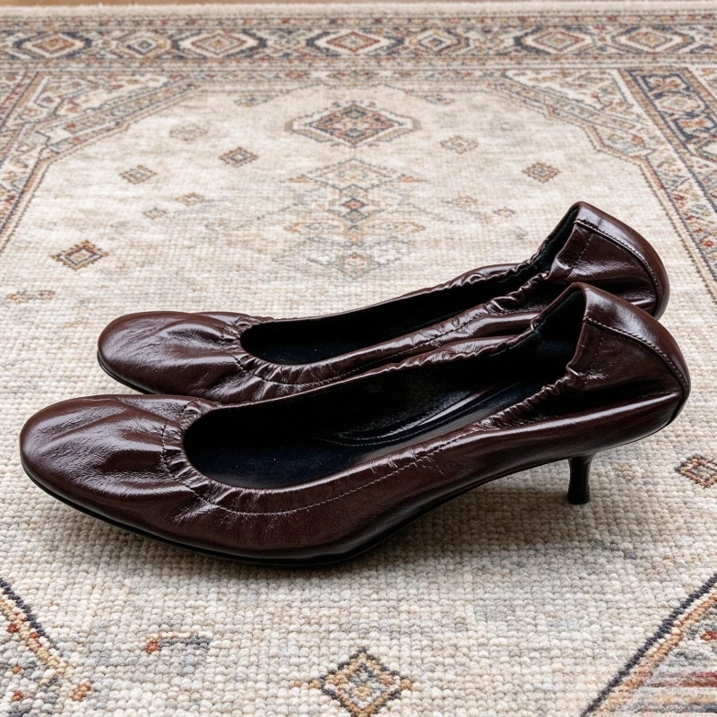 Zapatos de tacón bajo de estilo ballet, con punta redonda, de cuero suave y diseño plisado, tipo bailarinas, para mujer, elegantes y fáciles de poner.
