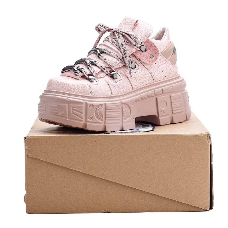 

2026 Spring and Autumn Thick-soled Metal Muffin Heightening Street Punk Tank Soles High-top Shoes Women's Boots