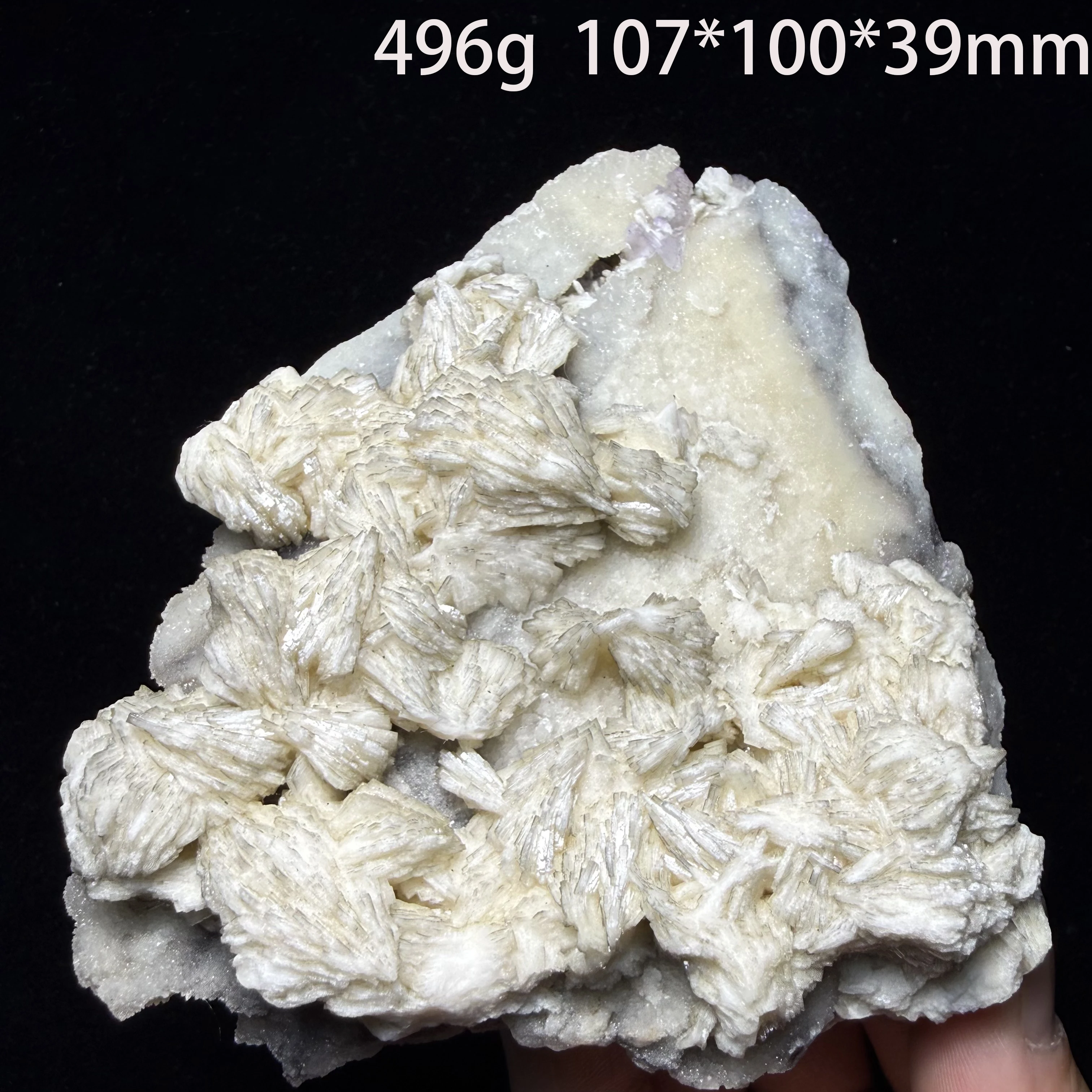 English：Pure White Natural Barite from Guangxi, Complete Plate Crystal Form, Natural Raw Ore, Collectible Ornamental StonA4-1-11