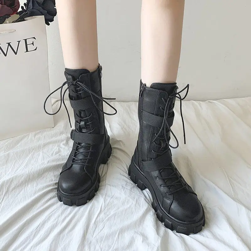 Buty damskie Punk Buty dla kobiet Pół Wysoka Platforma Obuwie Biker Studded Mid Calf Western 2024 Nowość w promocji Praca Rock In