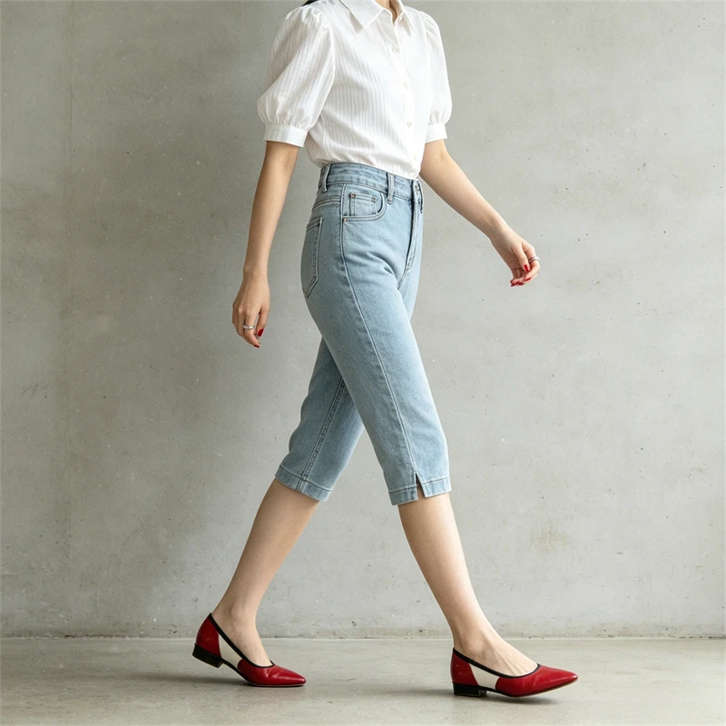 KEYANKETIAN 2026 High Waist Slim Fit Denim Capri Pants Side Slit Hem Women Washed Solid Color Summer Daily Casual Cropped Jeans