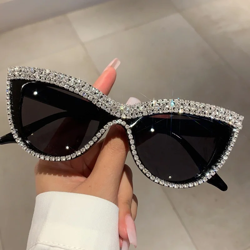 KAMMPT Vintage Cat Eye Sunglasses with Rhinestones 2024 New in Stylish Women Shades Ins Trendy Handmade Brand Designer Eyewear