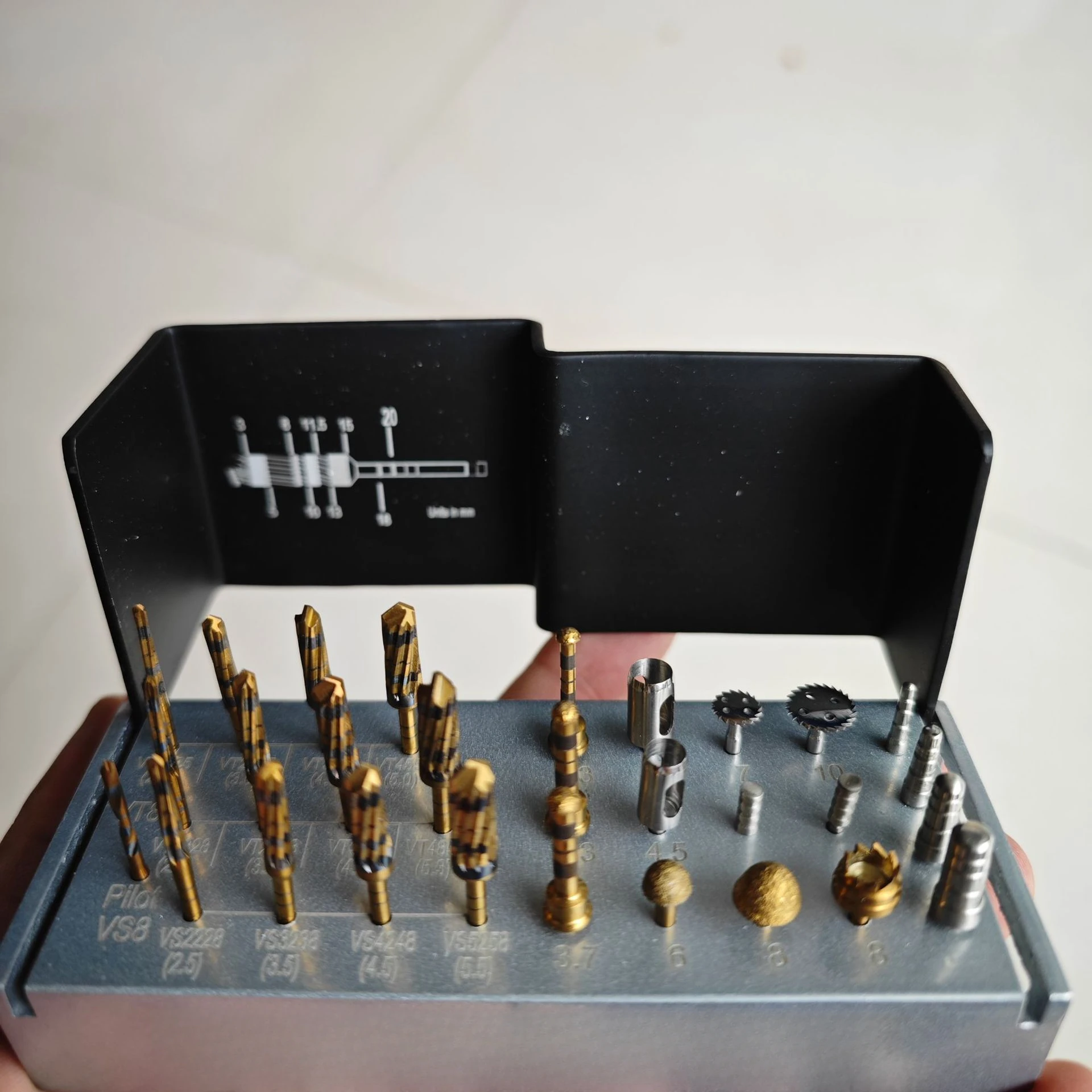 

Dental implants with twist positioning reaming skin gingival opening drill implant guide drill