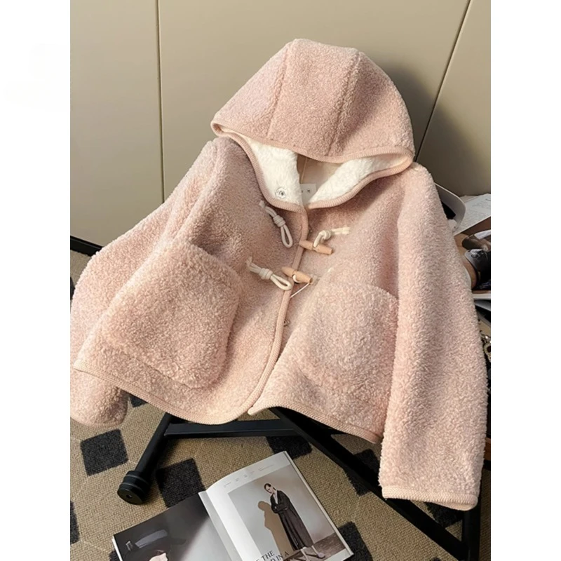 

Lamb Wool Jacket, Korean Style Thickened Large Pocket Hooded Cowhide Button Plush Top, Women's New Autumn 2024