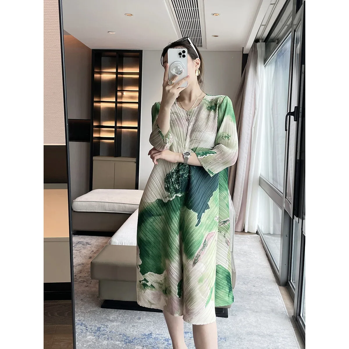 Pleats Pleated Printed Dress Go 2024 Spring Summer New Painting Printing Elegant Loose Thin Dress Temperament Mid-length Skirt