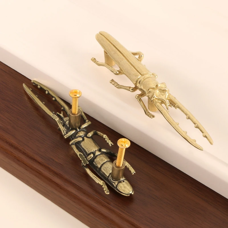 Vintage Solid Brass Pull Handle Creative Beetle-shaped Drawer Door Handle and Hardware for Wardrobe DIY Furniture Decoration.