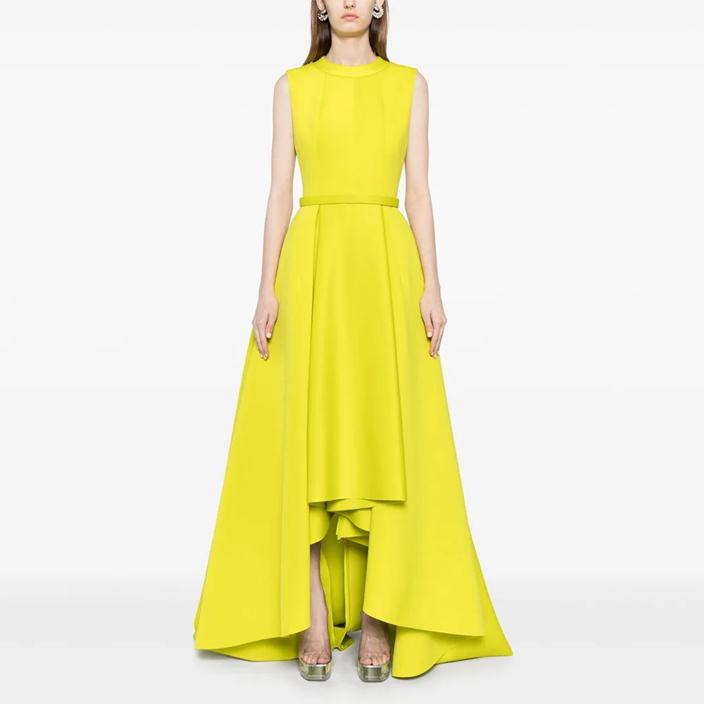 

Простое платье для выпускного вечера Асимметричное трапециевидное платье с круглым вырезом без рукавов Высокие и низкие платья для выпускного вечера для женщин 2025 Элегантное вечернее платье с рюшами и поясом