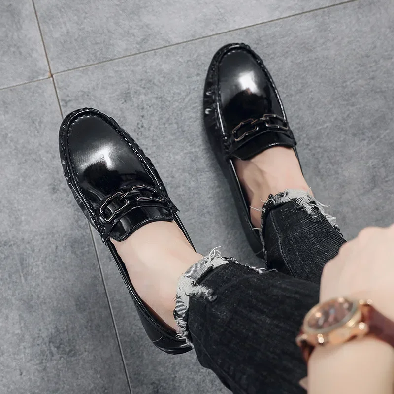 

2025 Men Patent Leather Loafers Casual Flats Driving Shoes Designer Summer Autumn Man Moccasins Slip on Shoes Mocasines Hombre