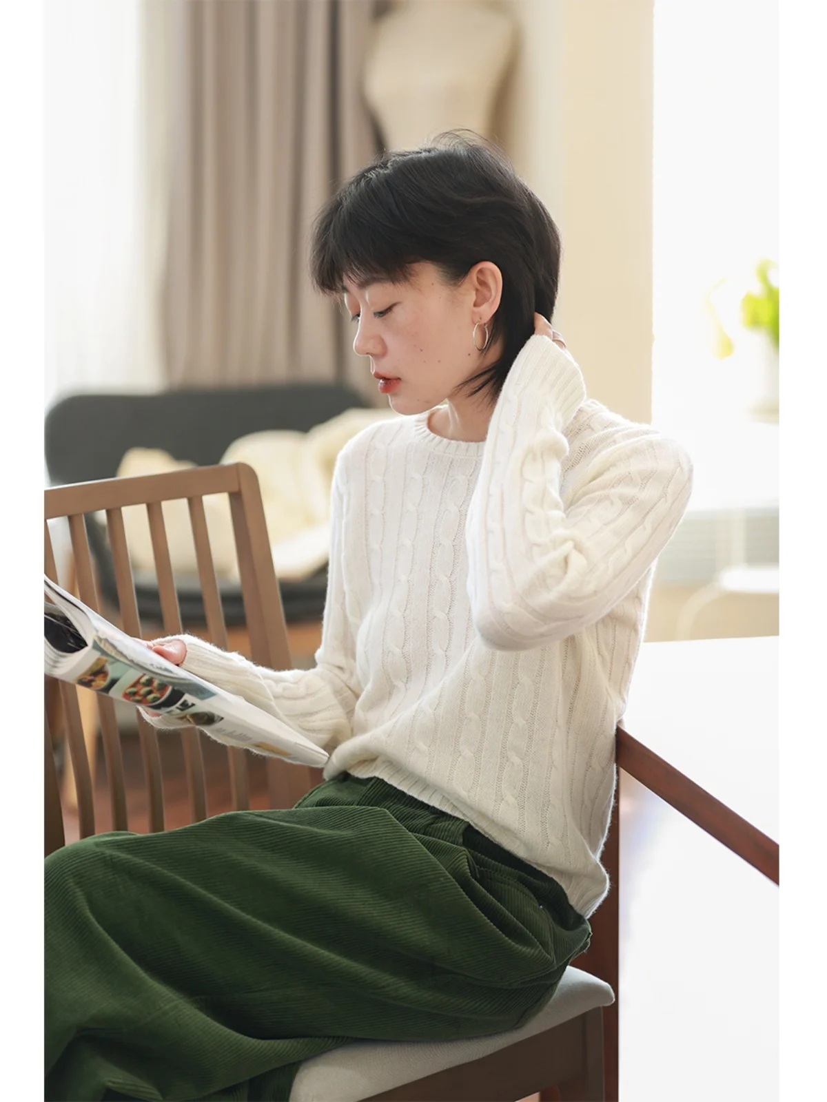 

Soft Lightweight Camere Wool Vintage round Ne Twisted Knitwear Women's Autumn New Twist Sweater Warm Thermal Regular Fit