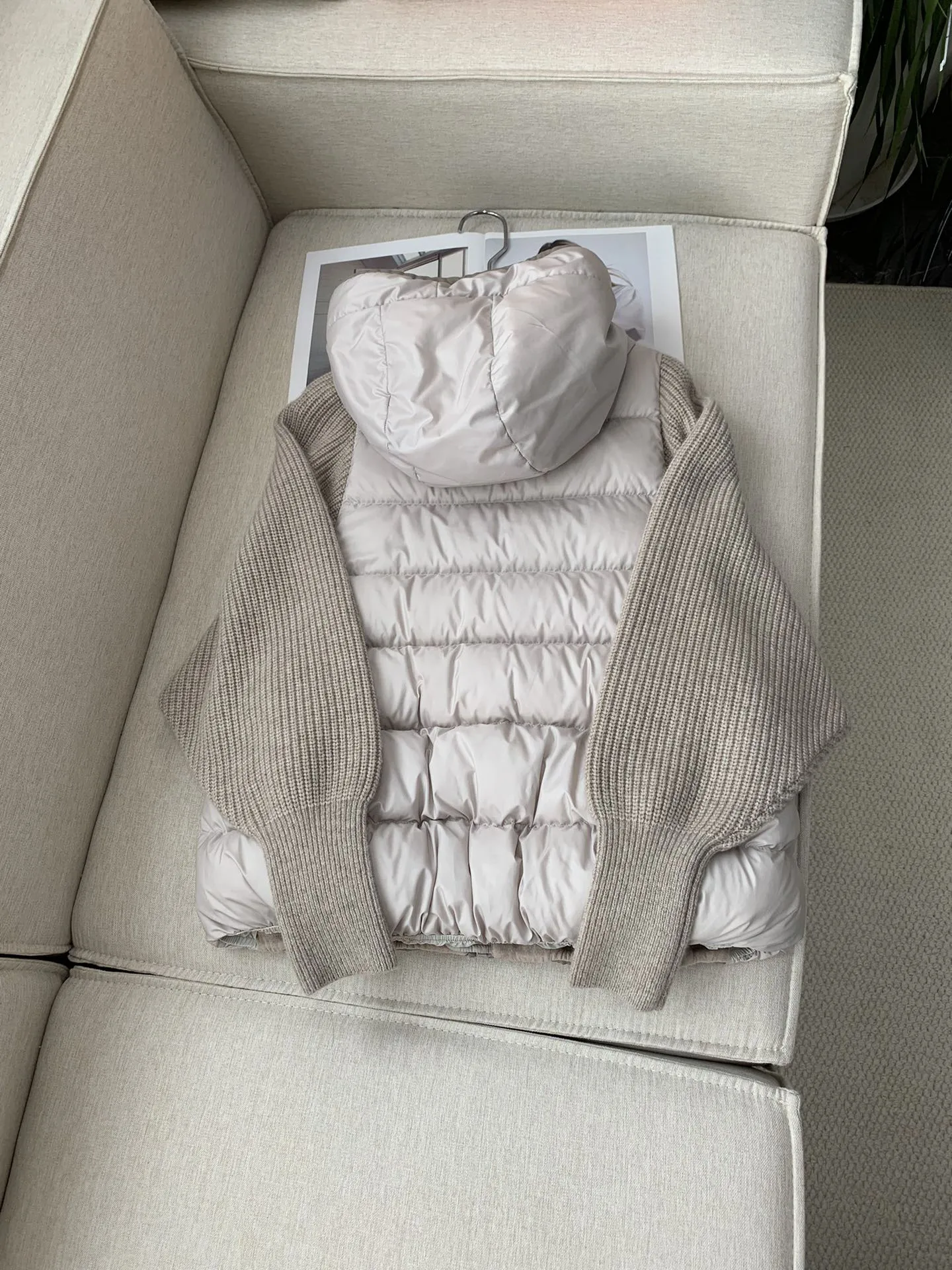 Autumn And Winter New Knitted Light Luxury Mink Patchwork Hooded Goose Down Jacket For Women