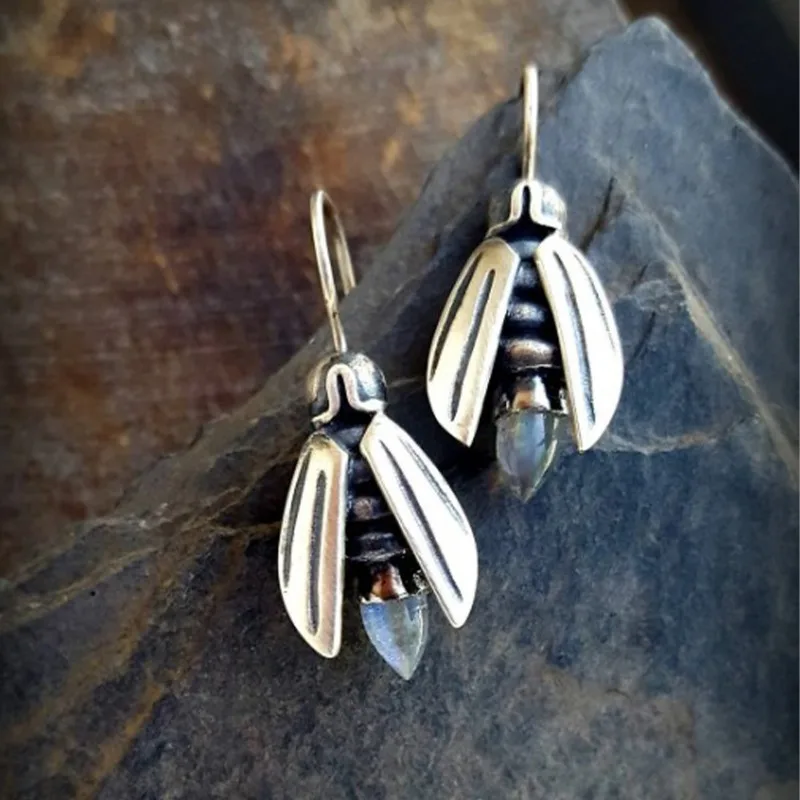 

New Vintage and Minimalist Firefly Moonlight Stone Earrings Insect Earrings Fashion Women's Festival Party Accessories