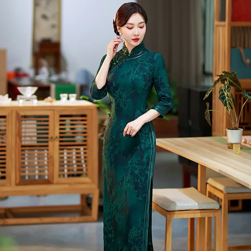 

Autumn Green Stand Collar Cheongsam Retro Elegant Banquet Party Qipao Chinese Traditional Style Evening Wedding Dress for Women