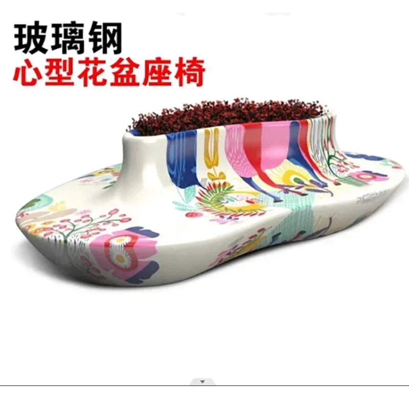 

Hot and popular items Fiberglass leisure chairs painted with creative heart-shaped flower pots, outdoor squares