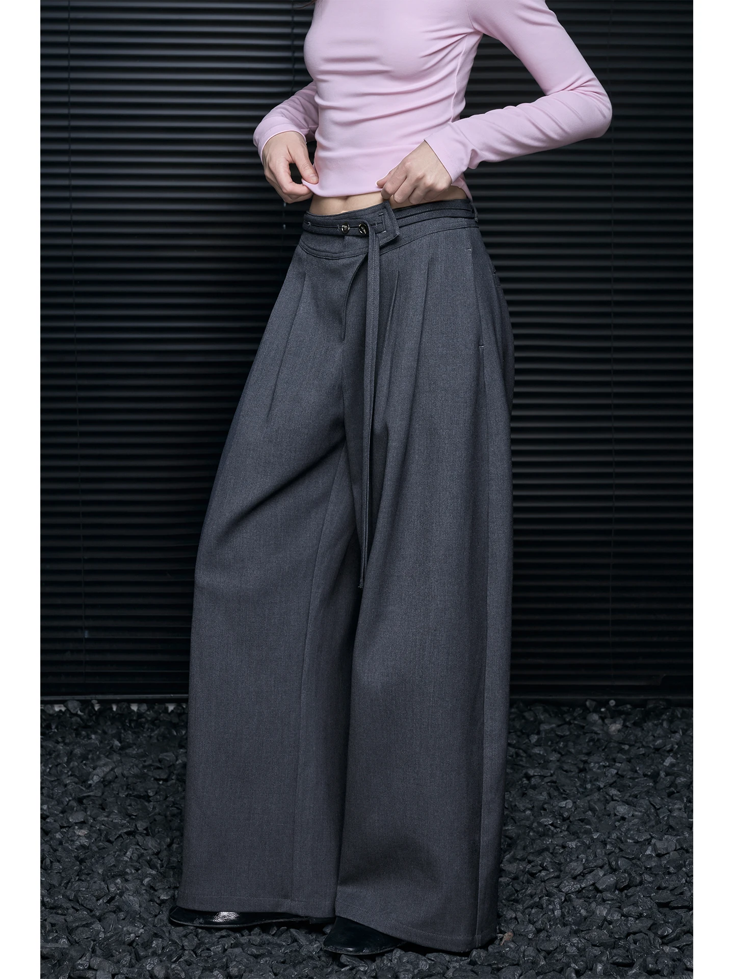 

ay Straight Leg Suit Pants Wide Leg Pants Women's 2026 Early Spring New Blade Pants Loose Drapey Ele Trousers