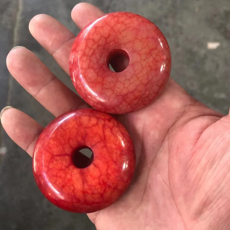 Venta al por mayor de fábrica Xiuyan Jade sangre de pollo hebilla de Jade colgante hebilla de Jade piezas de mano colgante de coche una pieza dropshipping