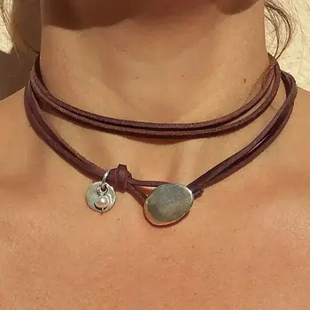 1 adet Retro yuvarlak marka basit bohem tarzı deri halat Metal imitasyon inci kahverengi gümüş renk kolye kadın parti günlük