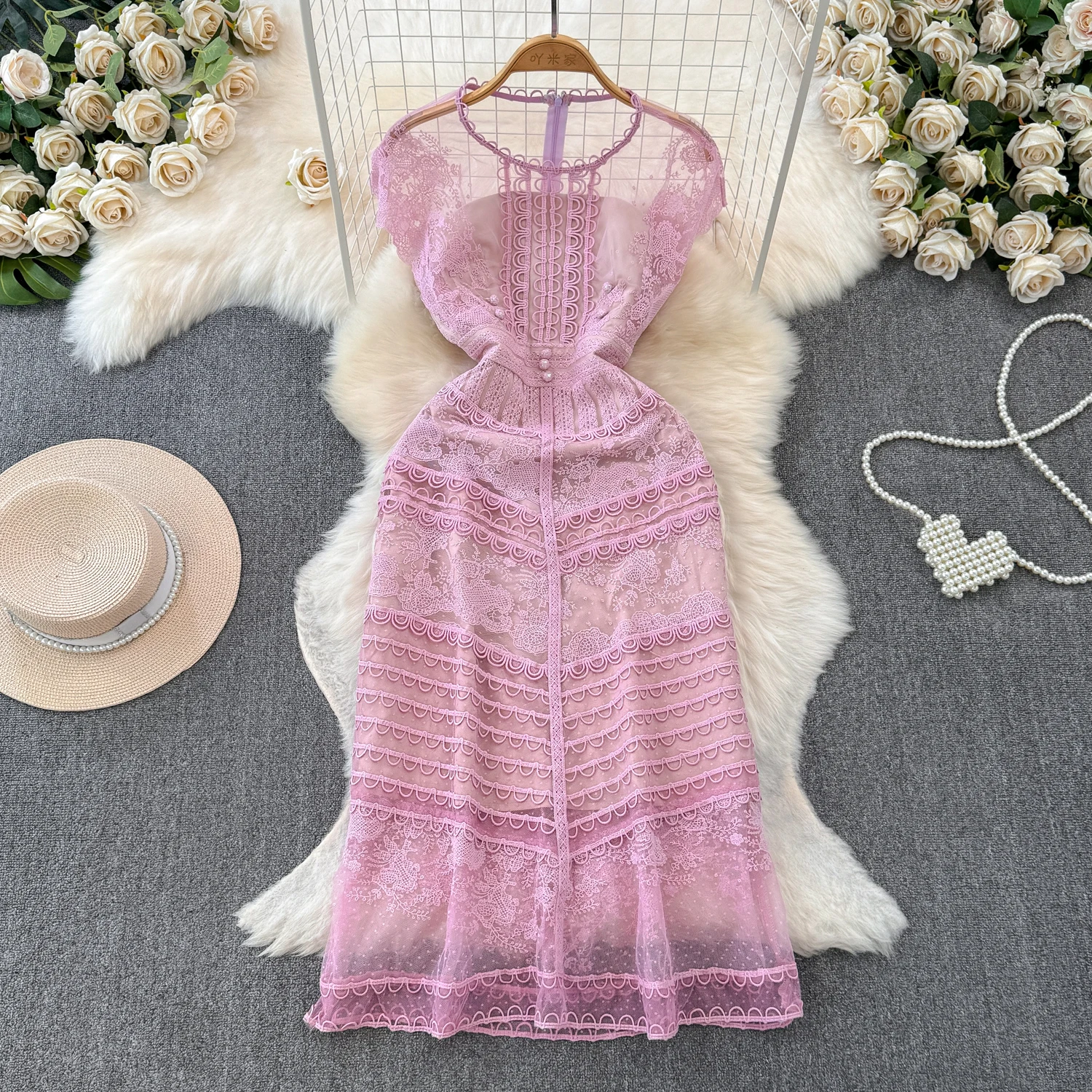 

Vintage Palace Lace Dress for Women's Summer New High Quality Slim Waist Lace Patchwork Long Dress Women