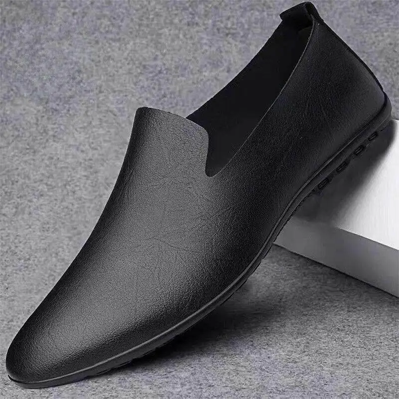 New Summer Men's Slip-On Soft Leather Breathable Casual Shoes Bean Bean Shoes Soft Bottom Dad Shoes Korean Style round Toe