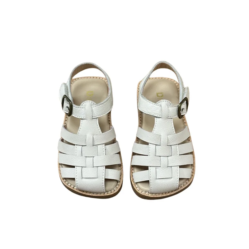 Sandali per bambini 2024 estate nuovo fondo morbido moda in pelle ragazze sandali per bambini scarpe da spiaggia traspiranti vuote scarpe per bambini