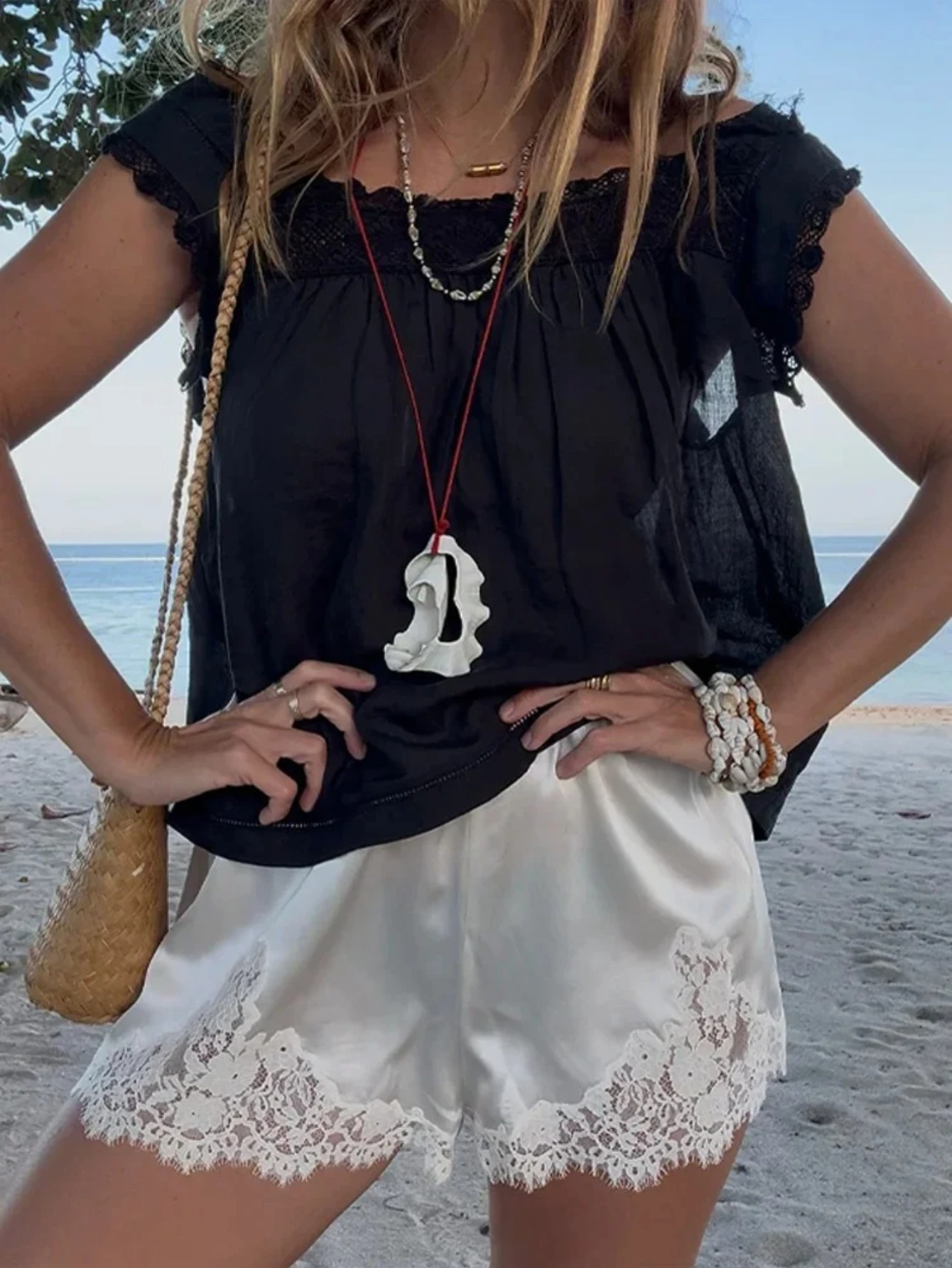 Novos Shorts Largos de Renda para o Outono de 2025, Estilo Fashion e Casual, Shorts Doces para Mulheres