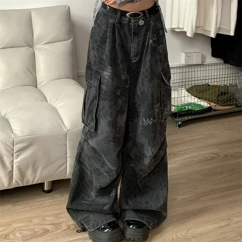 

2025 Retro Wasteland Style Snake Patterned Workwear Jeans for Women's Street Hip-hop Multi Pocket Straight Leg Long Pants Trend