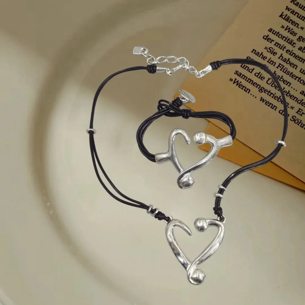 2026 Spain daily casual style gold and silver heart-shaped leather rope bracelet necklace jewelry two-piece set holiday gift