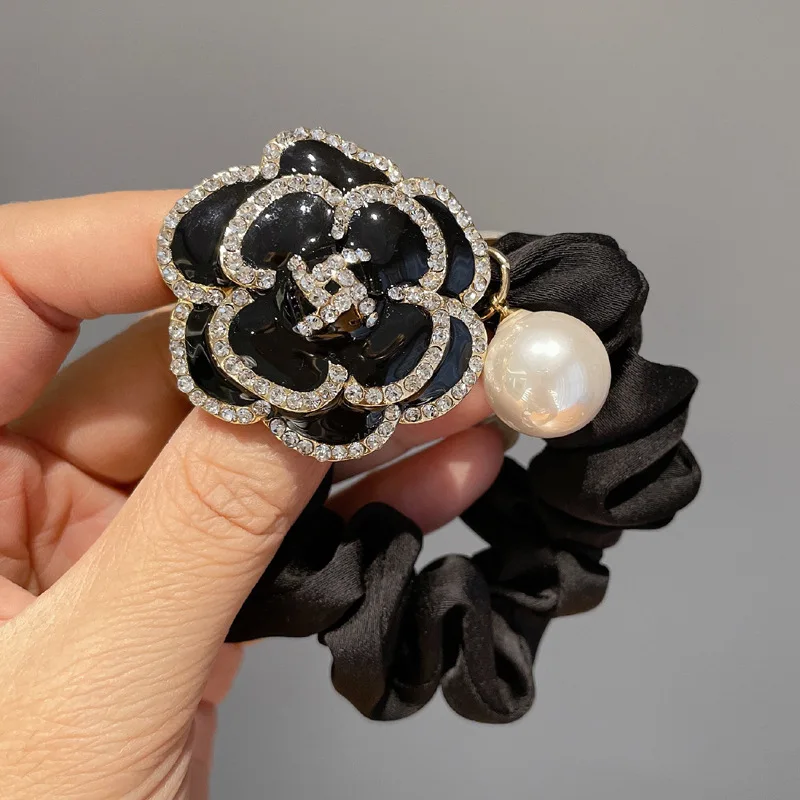 

High Quality Elegant Leather Hair Ties Elastic Band Rhinestone Handmade Camellia Flower Girl Accessoire Cheveux for Women