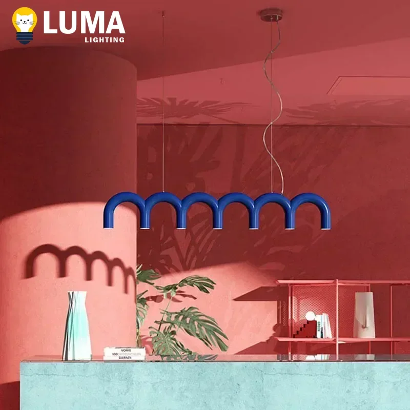 Metal Macaron Oblur…