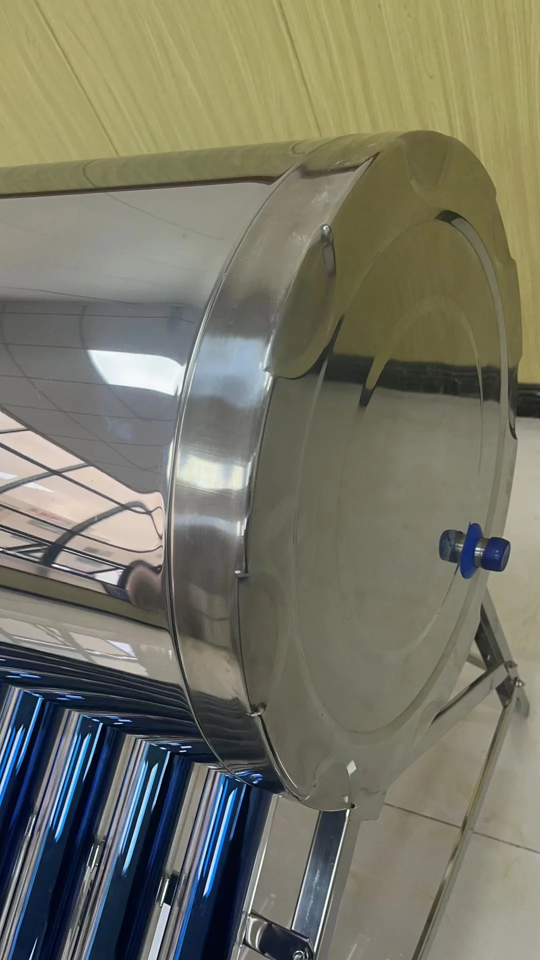 Supplier Hot 100L 200L Compact Pressurized Residential Pressurized Solar Water Heater
