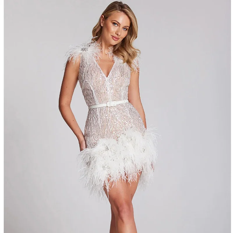 

2024 Luxury Feather Sequins Embroidery Sleeveless White Mini Dress Graceful Woman Evening Party Dresses Wedding Outfit