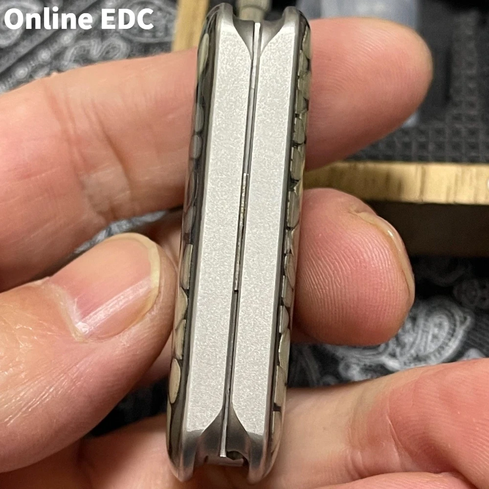 Gebrauchte SEKI EDC Edelstahl leuchtende Fritillaria Fidget Slider Beschichtung Fidget Spielzeug für Erwachsene Angstlinderung Gadgets