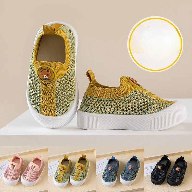 Baby Walking Shoes with Teddy Bear Pattern Soft Soled Anti Fall Sandals for Children's Spring and Summer Hollow Breathable Shoes