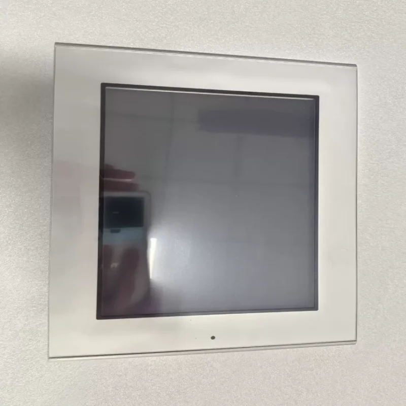 Brand-new, genuine touchscreen GT2310-VTBA	 GT1685M-STBA  GT2105-QTBDS  GS2017-WTBD  CS2017-WTBD-N  GT15-75ABUSL