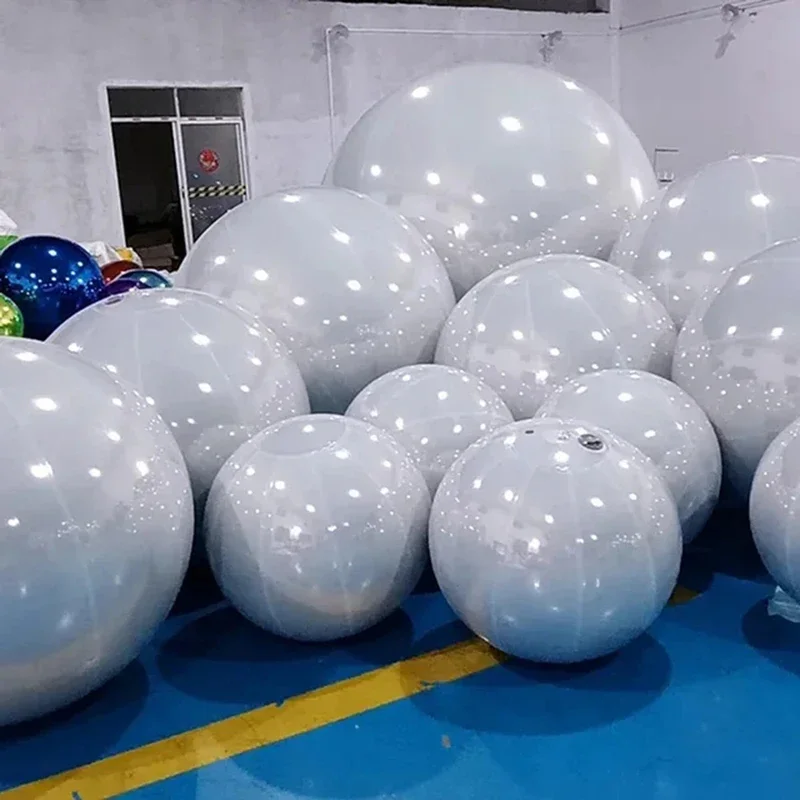 Palla a specchio gonfiabile di colore bianco Grandi palline Shinny Ornamenti da discoteca in PVC Palloncino a specchio gigante per la decorazione del partito del nightclub