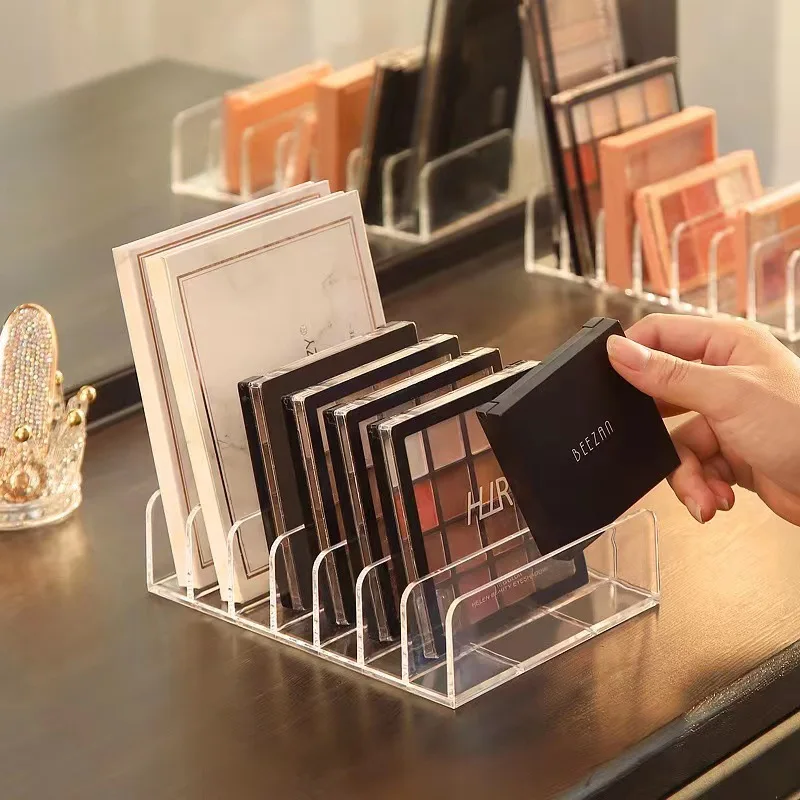 Organizzatore per trucco a 7 scomparti Scatola per esposizione multi-cella da tavolo Scaffale per cosmetici per trucco Scatola di immagazzinaggio in plastica per ombretti e fard