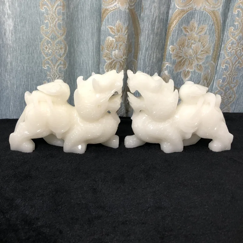 Afghan white jade Pixiu ornament, Han white jade Pixiu for good fortune, home gift craft ornament wholesale