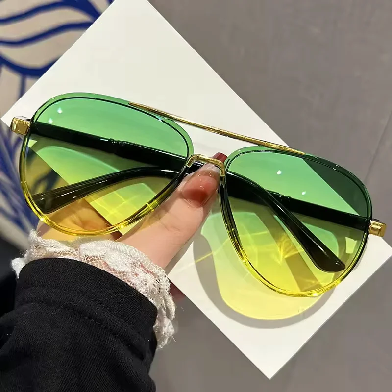 Men Driving Sunglasses Square Sunglasses Metal Frame with Eyeglass case Women Eyepiece Trendy Driver Glasses