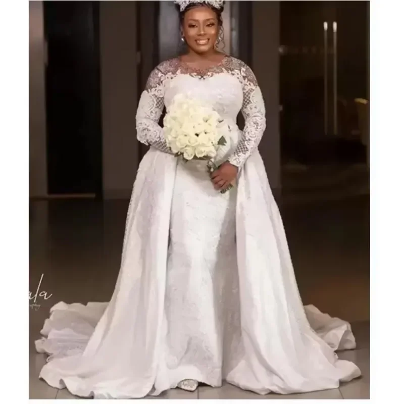 تخصيص المألوف مغرفة العنق فساتين الزفاف انفصال قطار الأفريقي Lllsion طويلة الأكمام الدانتيل يزين زي العرائس